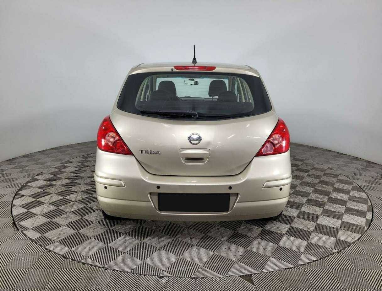 Nissan Tiida
